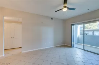 Photo #4: 2366996 Listing