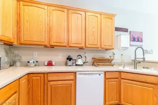 Photo #2: 2367023 Listing