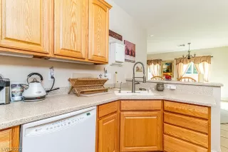 Photo #3: 2367023 Listing