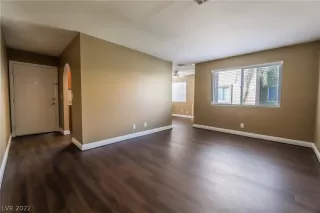 Photo #1: 2367032 Listing 