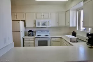 Photo #2: 2367047 Listing