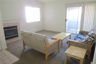 Photo #5: 2367047 Listing