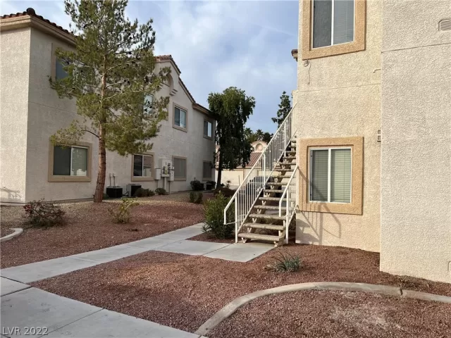 MLS: 2367060 Condo For Sale