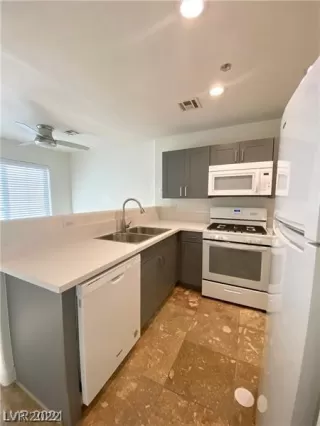 Photo #4: 2367090 Listing 