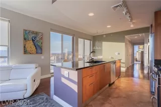 Photo #2: 2367100 Listing