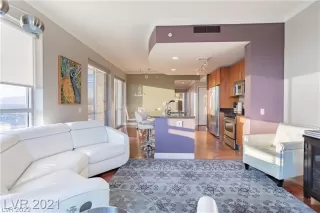 Photo #6: 2367100 Listing