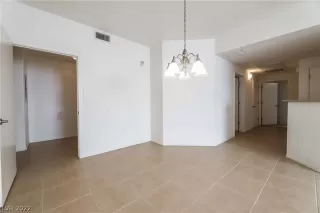 Photo #4: 2367123 Listing 