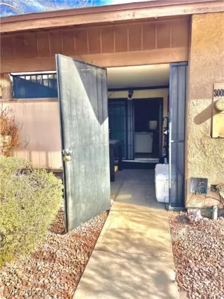 Photo #1: 2367129 Listing 