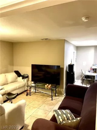 Photo #6: 2367129 Listing 