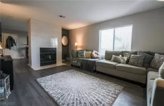 Photo #3: 2367134 Listing