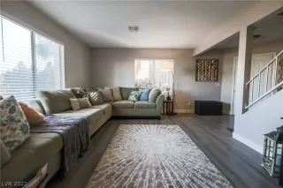 Photo #6: 2367134 Listing