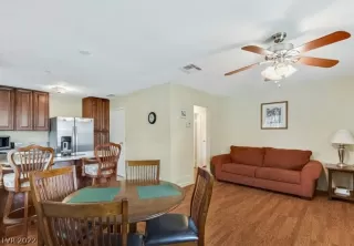 Photo #2: 2367136 Listing 