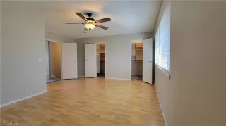 Photo #5: 2367147 Listing