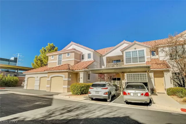 MLS: 2367148 Condo For Sale