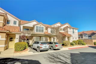 Photo #1: 2367148 Listing 