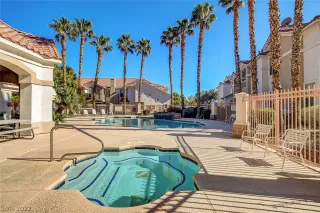 Photo #2: 2367148 Listing 