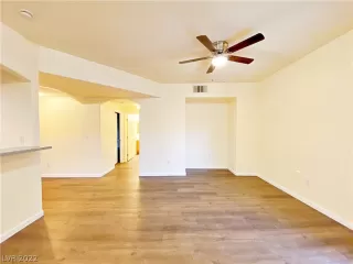 Photo #3: 2367166 Listing 