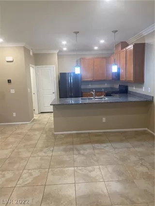 Photo #5: 2367230 Listing 