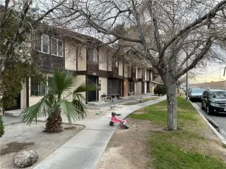 Photo #1: 2367245 Listing 