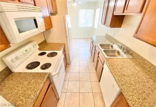 Photo #4: 2367248 Listing 