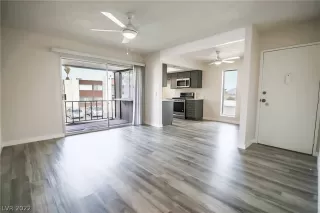 Photo #2: 2367277 Listing 