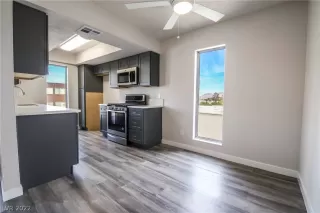 Photo #5: 2367277 Listing 