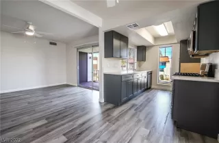 Photo #6: 2367277 Listing 