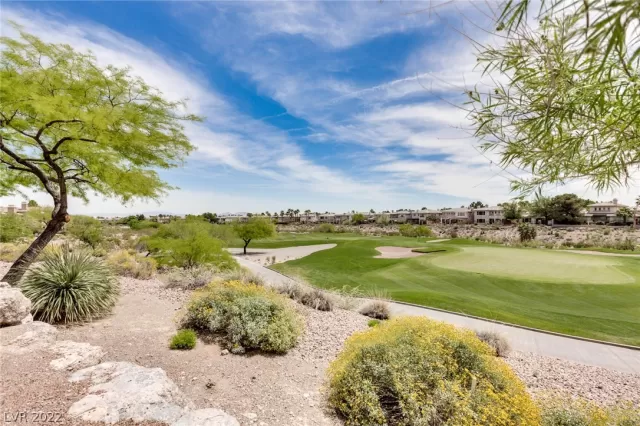 MLS: 2367278 Condo For Sale