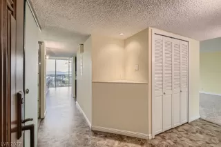 Photo #1: 2367282 Listing