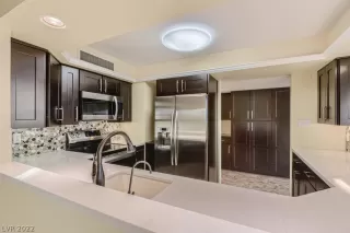 Photo #3: 2367282 Listing