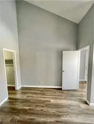 Photo #5: 2367289 Listing 