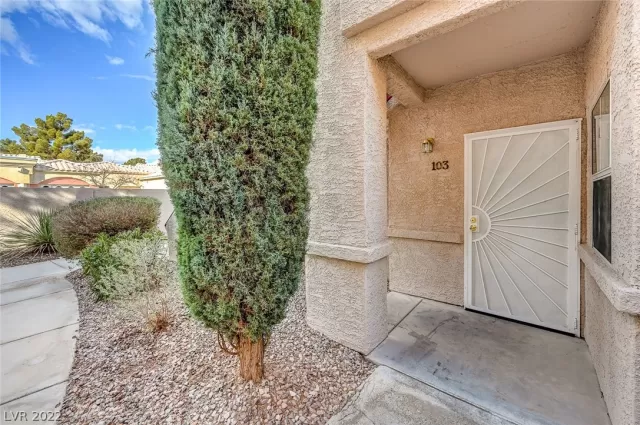 MLS: 2367312 Condo For Sale