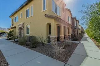 Photo #1: 2367317 Listing