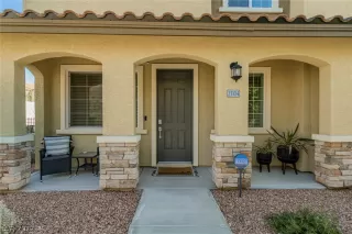 Photo #3: 2367317 Listing