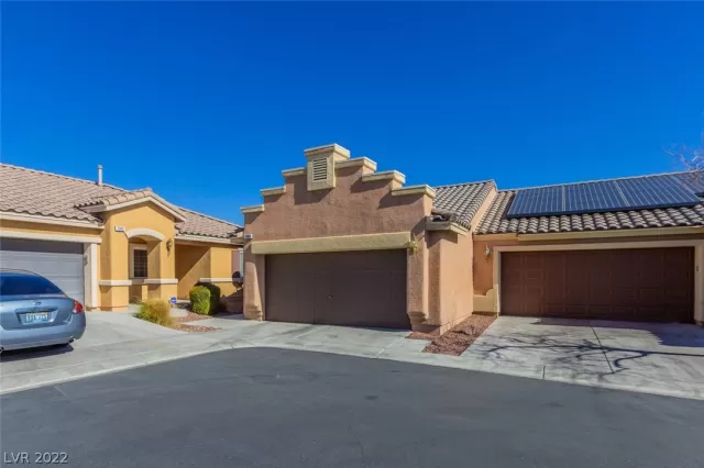 MLS: 2367375 Condo For Sale