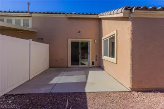 Photo #4: 2367375 Listing