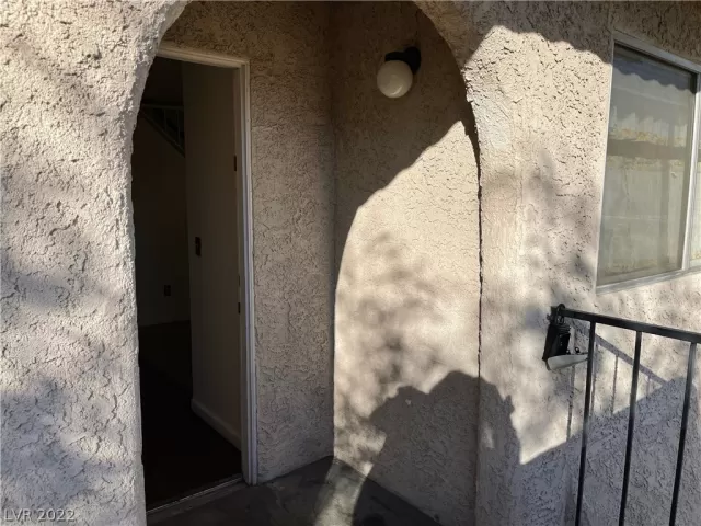 MLS: 2367382 Condo For Sale