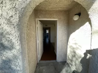 Photo #1: 2367382 Listing