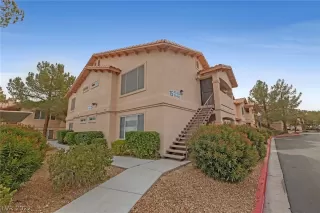 Photo #2: 2367414 Listing