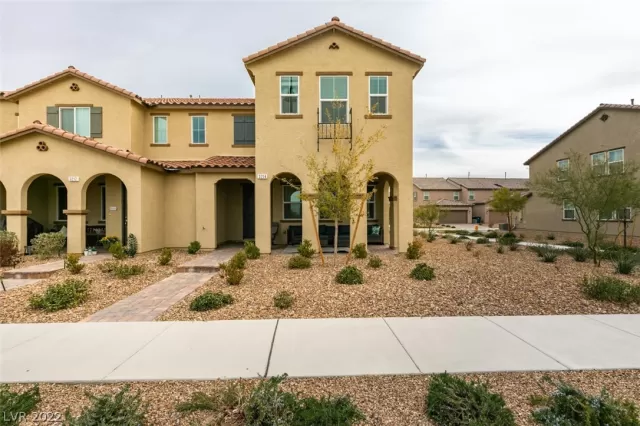 MLS: 2367454 Condo For Sale