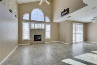 Photo #1: 2367457 Listing 