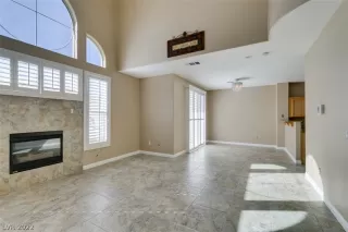 Photo #2: 2367457 Listing 