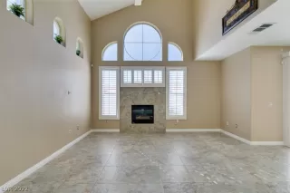 Photo #5: 2367457 Listing 