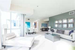 Photo #3: 2367468 Listing