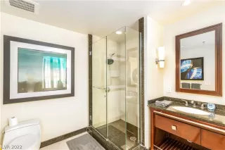 Photo #5: 2367468 Listing