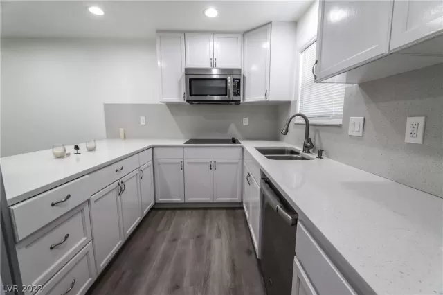 MLS: 2367487 Condo For Sale