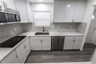 Photo #2: 2367487 Listing 