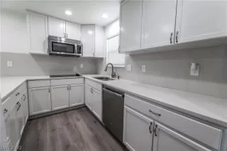 Photo #3: 2367487 Listing 