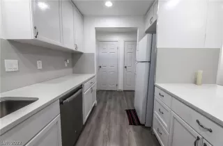 Photo #4: 2367487 Listing 