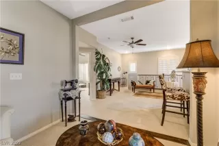 Photo #5: 2367488 Listing 